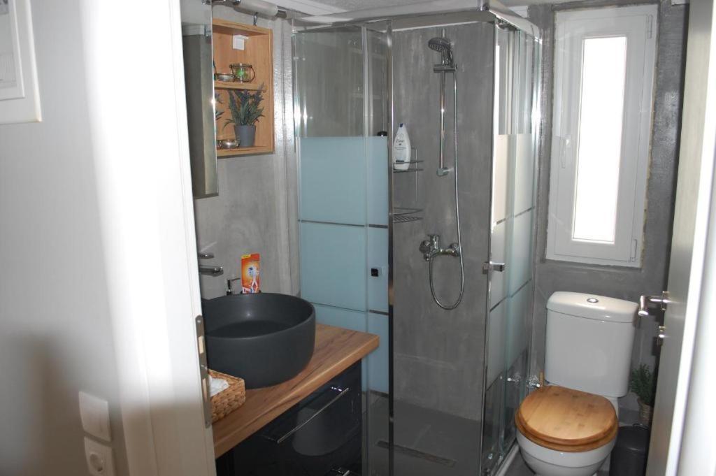 Peraía Cosy Home Boutique Apartment מראה חיצוני תמונה